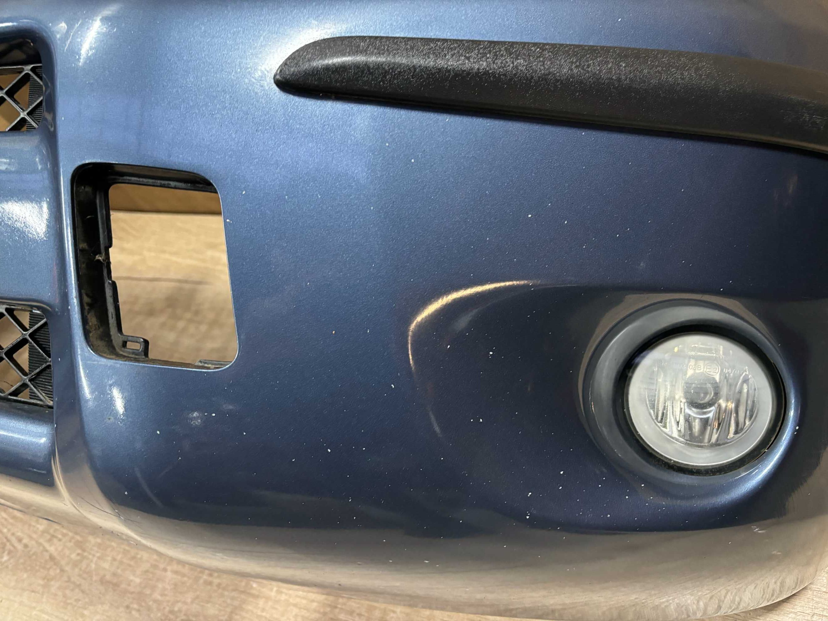Zderzak przedni Toyota Rav4 II kolor 8r3