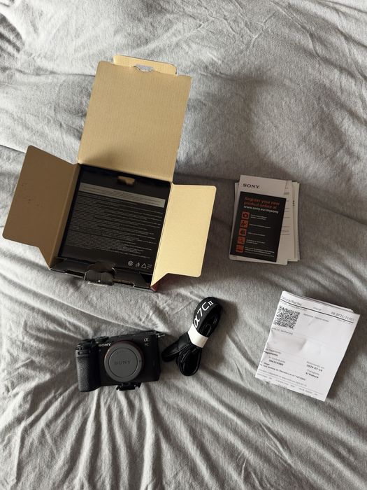 Sony A7C II Preta (como nova)