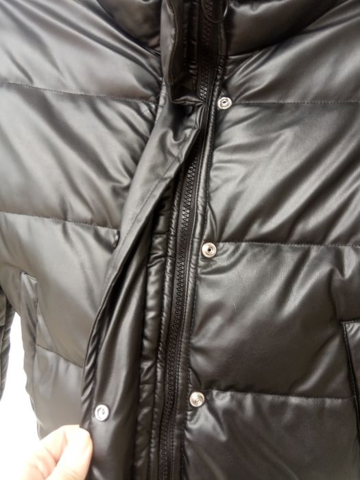 Куртка жіноча чорна