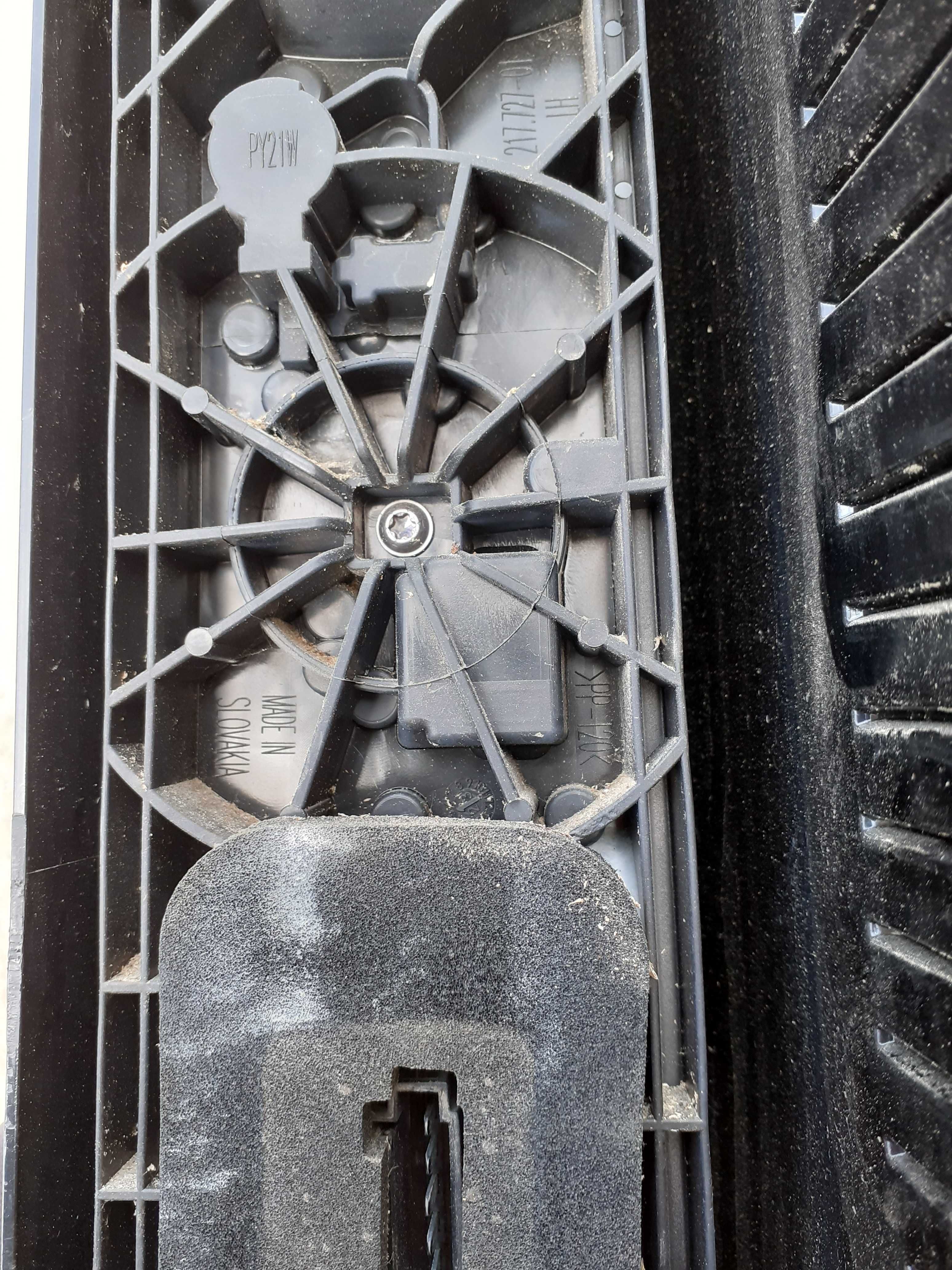 Lampa Tylna Mercedes Sprinter Lekko uszkodzona