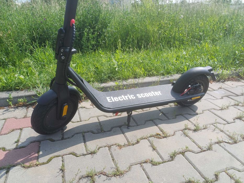 100% Nowa Duża 10cali 350W 30km/h Hulajnoga Elektryczna 10ah Mocna