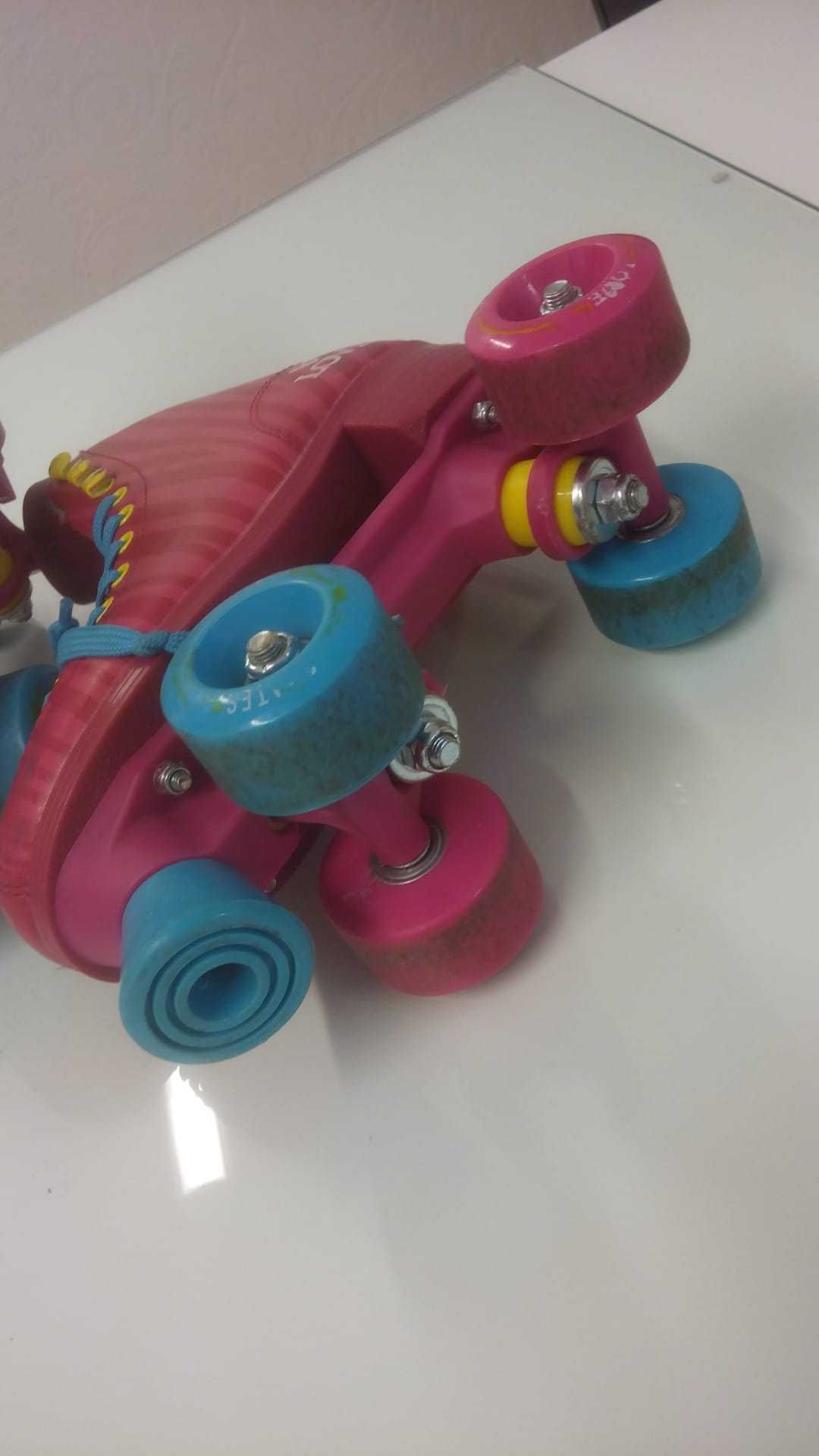 Par de patins infantis tamanho 35-36