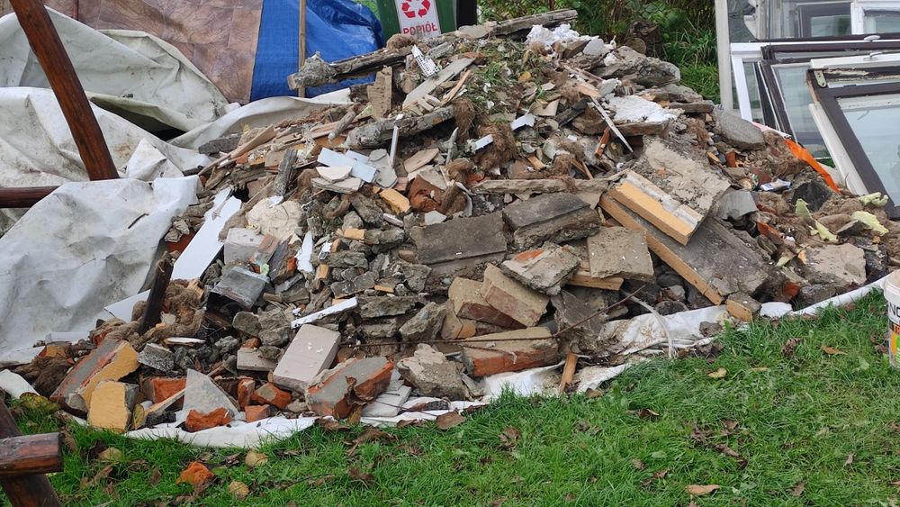 Oddam za darmo gruz po demontażu okien