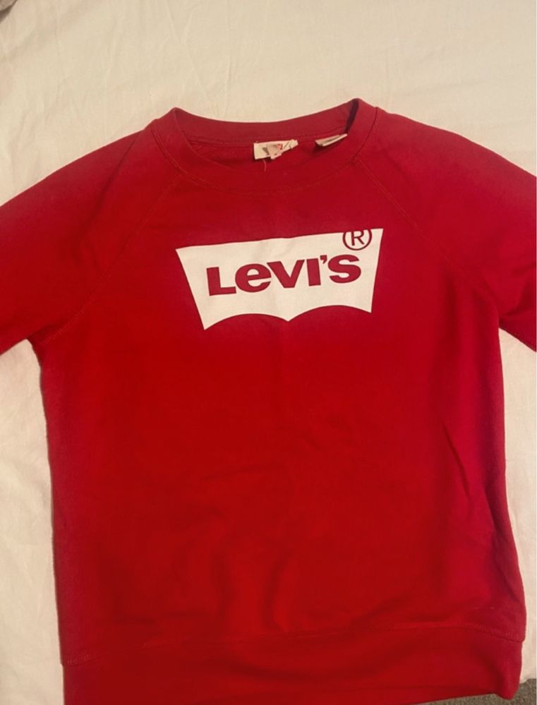 Sweat vermelha Levis