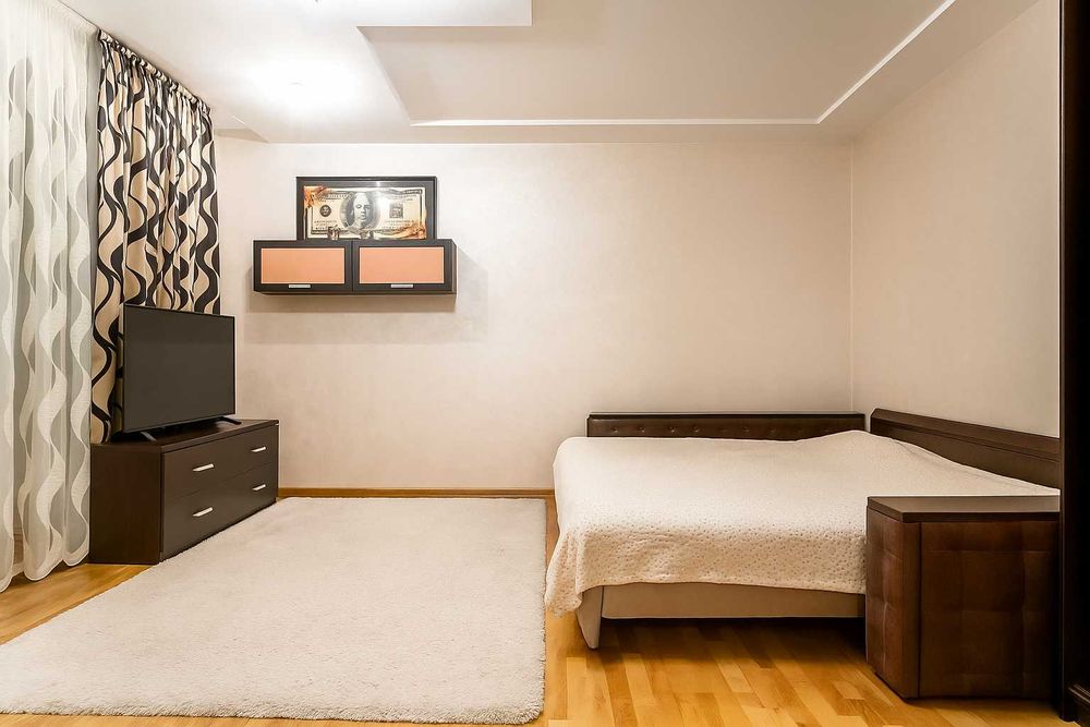 Продаж 1-кімнатної квартири в новобудові, вул. Залізнична, 7