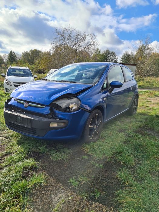 Fiat punto evo 1.2 69KM klima 2012rok uszkodzony