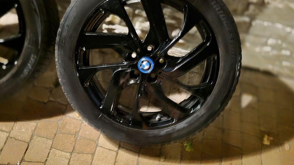 Komplet kół zimowych i3 BMW 19” – felgi oryginalne + Bridgestone + TPM