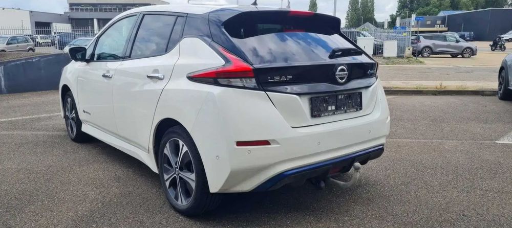 Nissan Leaf      2020