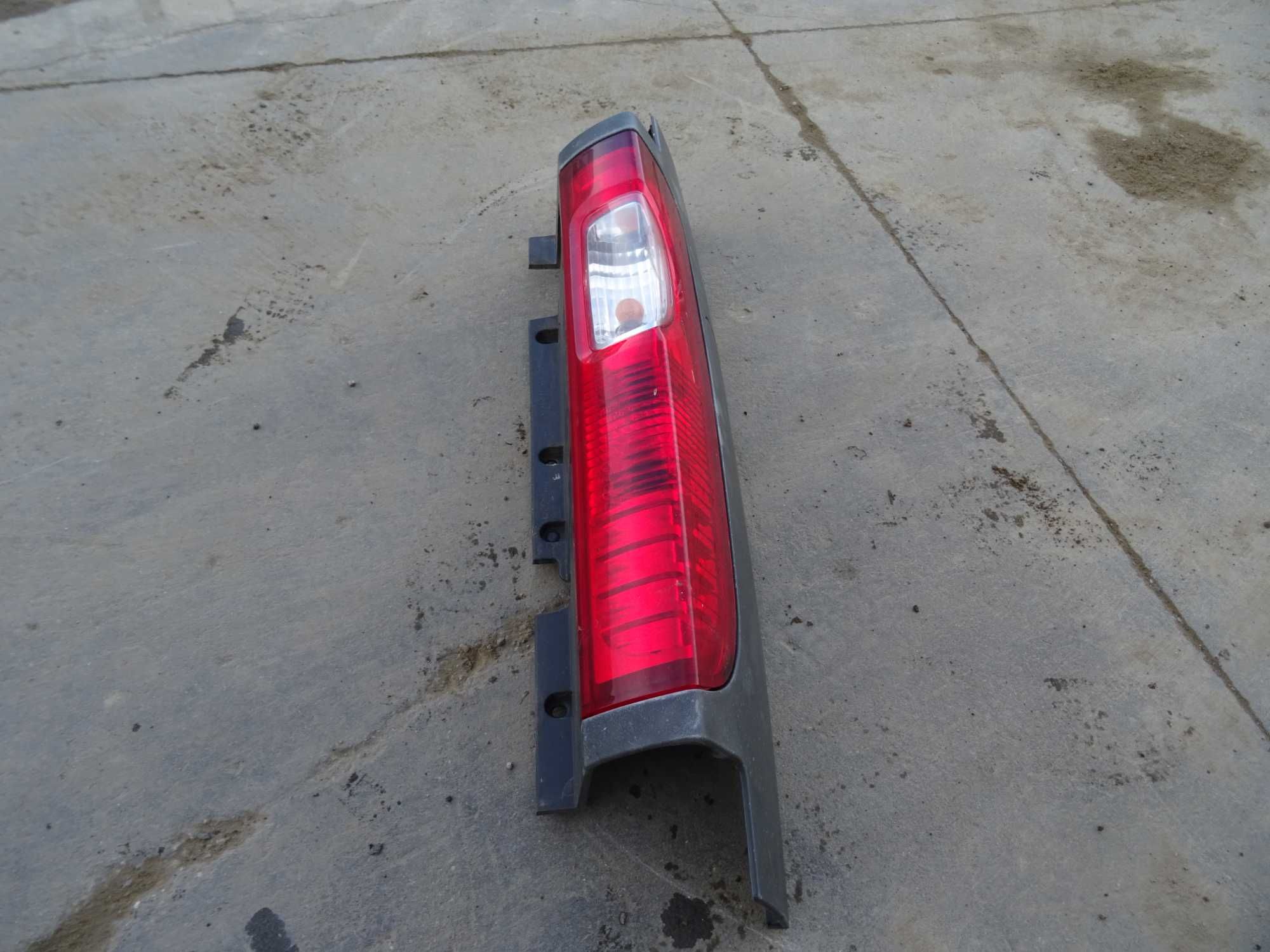 Lampa tył lewa Renault Trafic