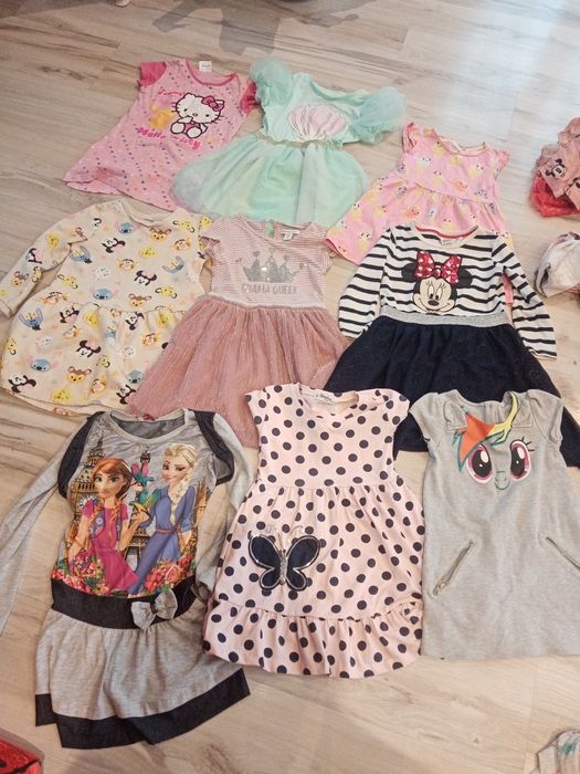 Duża paka ubrań 98-110 dla dziewczynki bajkowe