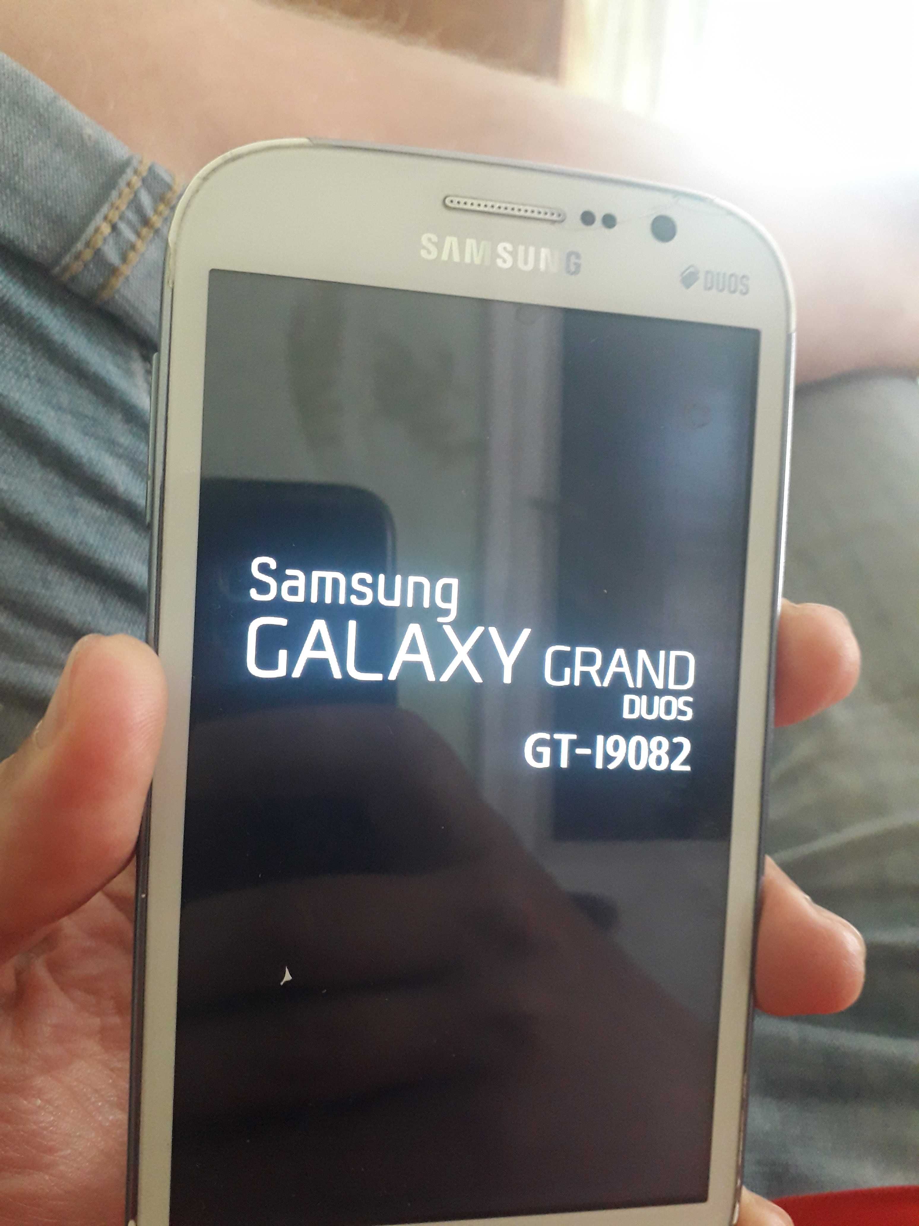 Смартфон Samsung GALAXY GRAND DUOS GT-19082