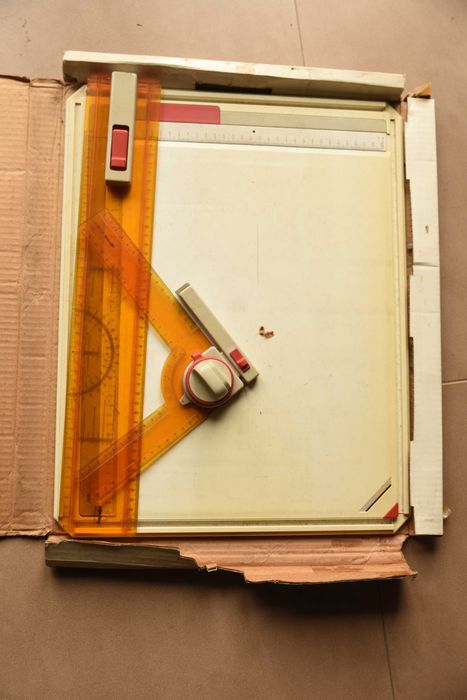 Vendo mesa de desenho Rotring rapid para designers e arquitetos