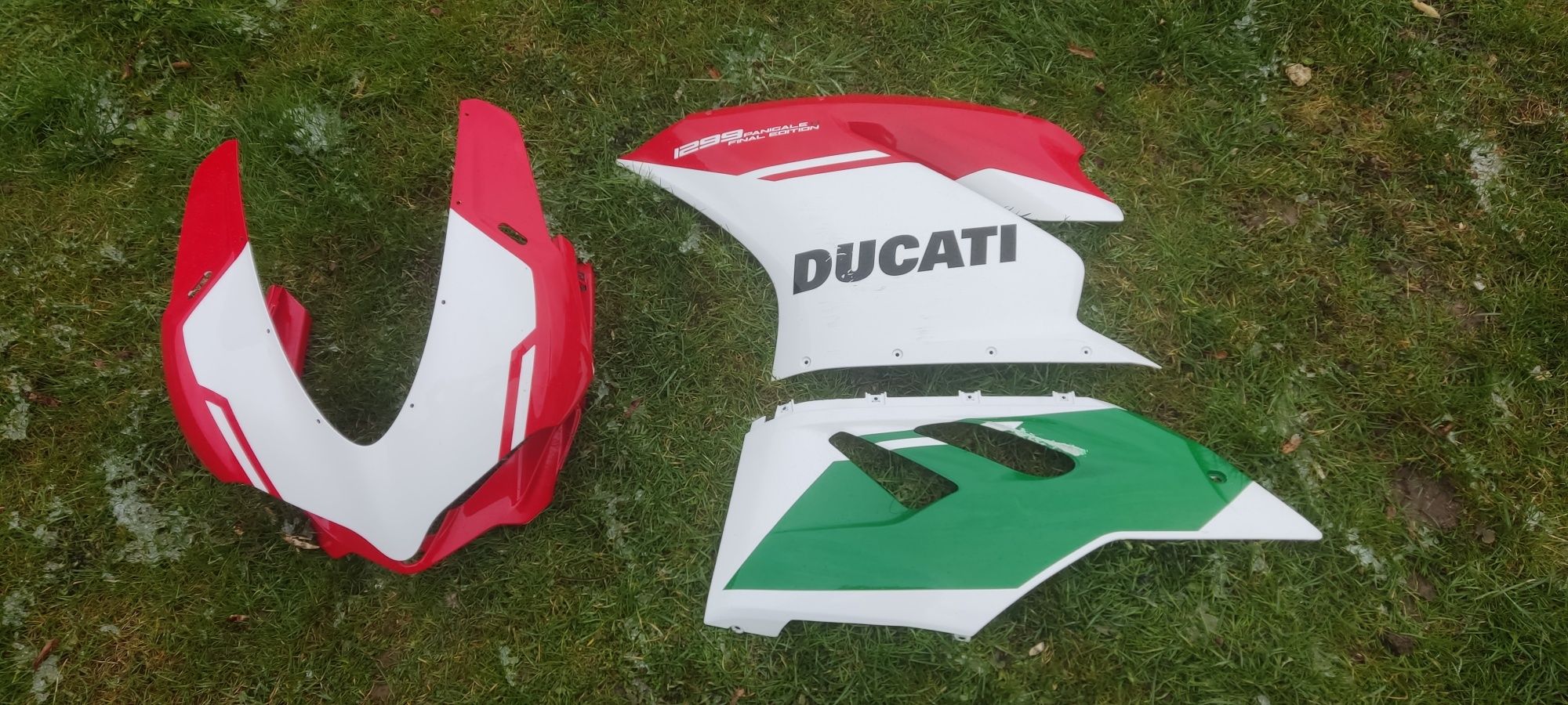 Ducati 1299R final edition czasza bok owiewka plug V2 2018