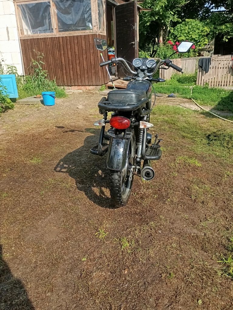 Mustang 125 mt-02