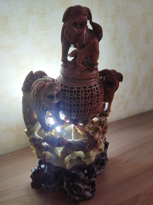 Ваза- араматница для благовоний в виде пяти собак Фу .