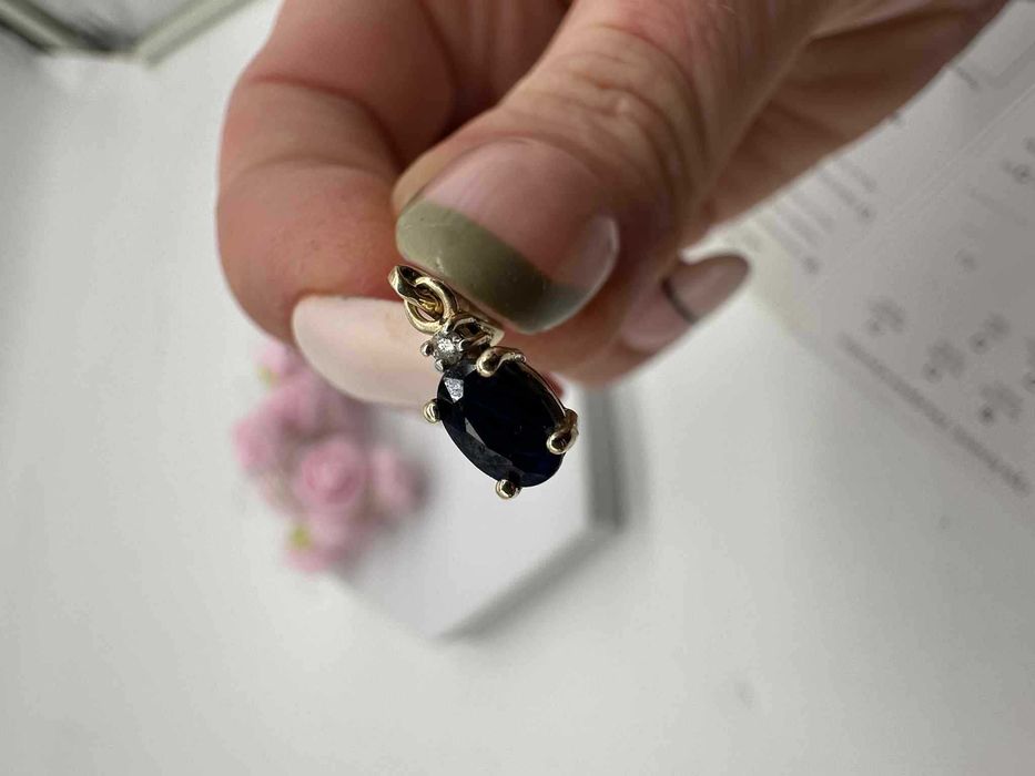 Śliczna złota zawieszka z Szafirem i diamentem Certyfikat 585