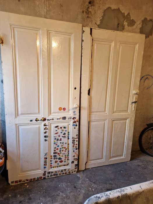 Drzwi drewniane stare solidne grube