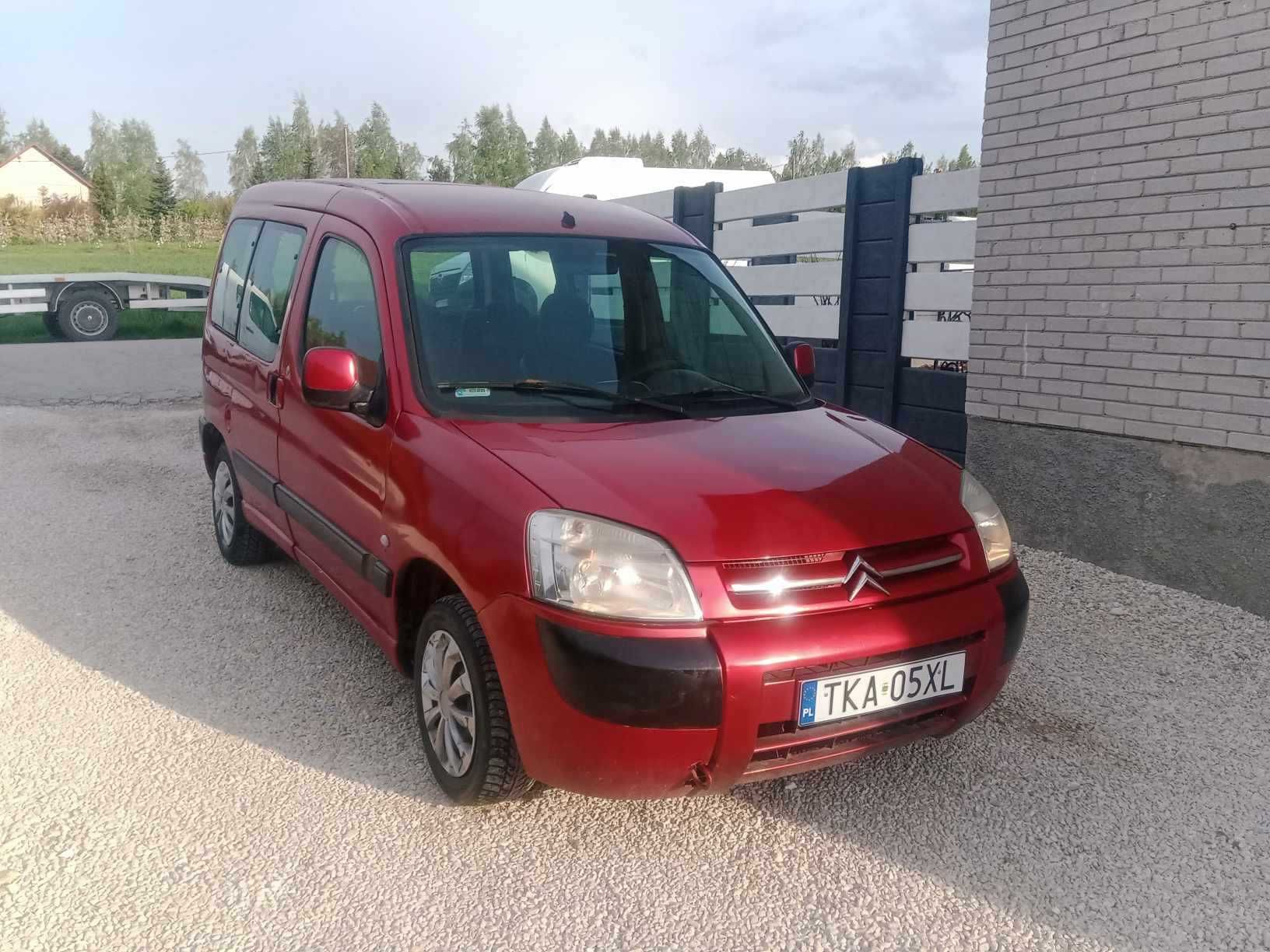 Sprzedam Citroen Berlingo 1.9D 2005r