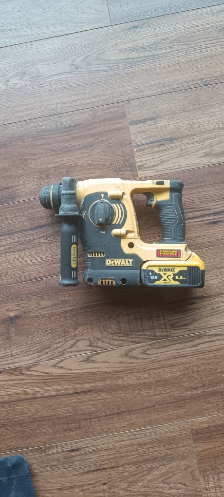 Młotowiertarka dewalt dch 253 Aku 5ah