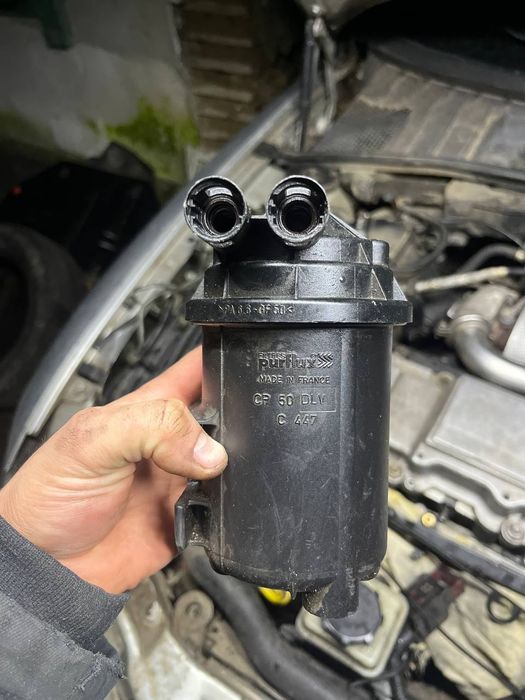 Корпус  фільтра 2.0, 2.2 dti Опель Астра Ж, Зафіра А, Комбо Ц, Вектра