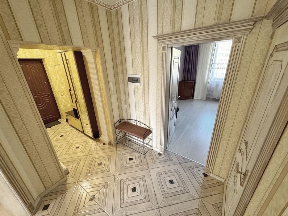 ‼️Вільно‼️ Двокімнатна квартира - вул. Степана Бандери 35