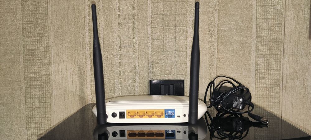 Роутер TP-LINK WR841N WIFI 300 Мбіт/с