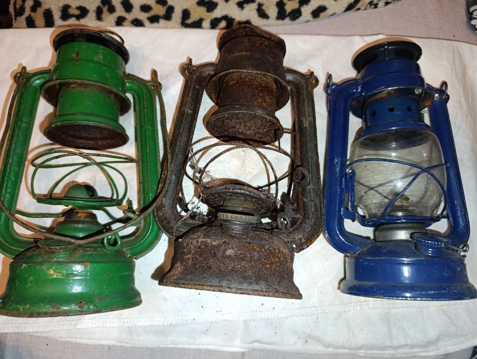 3 stare lampy naftowe