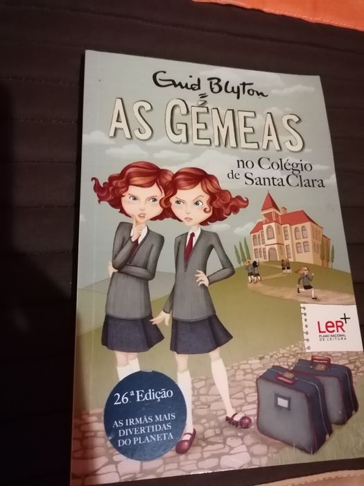 As gémeas no Colégio de Santa Clara
