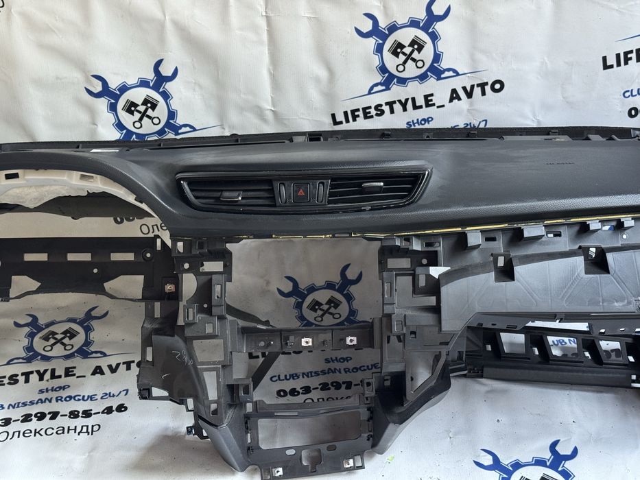 Проводка салону Nissan Rogue 2018 року комплектація SV підкапотна 2019