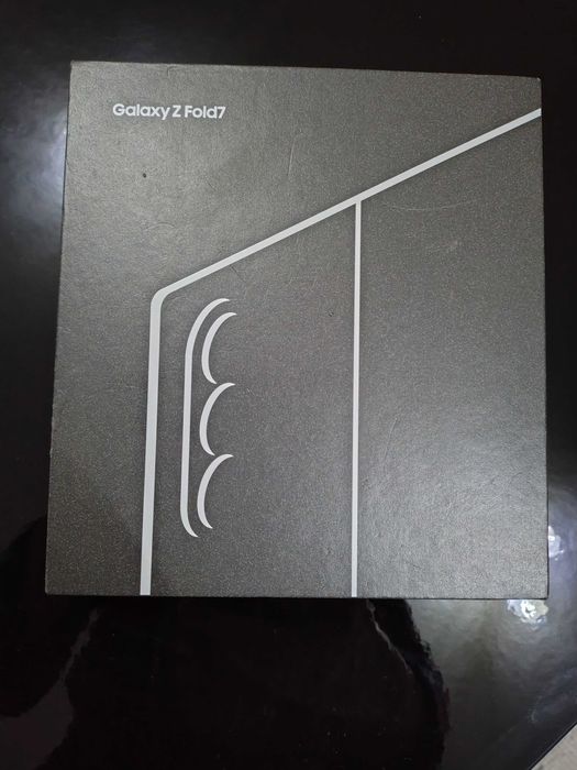 Samsung Galaxy Z Fold7 5G 8.0″ 12GB/512GB Silver Shadow selado caixa