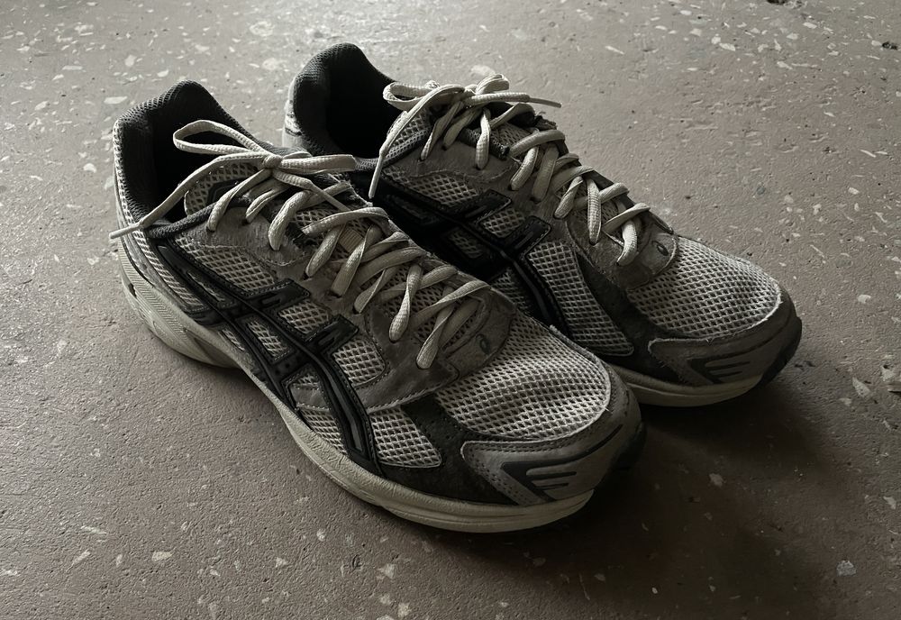 Сірі кросівки Asics gel 1130, light grey / 44, 28 см