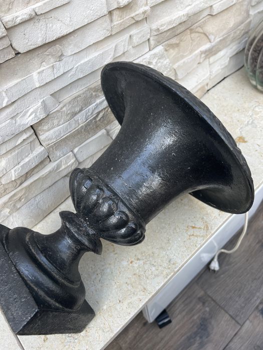 Stara donica zeliwna ciezka i stabilna