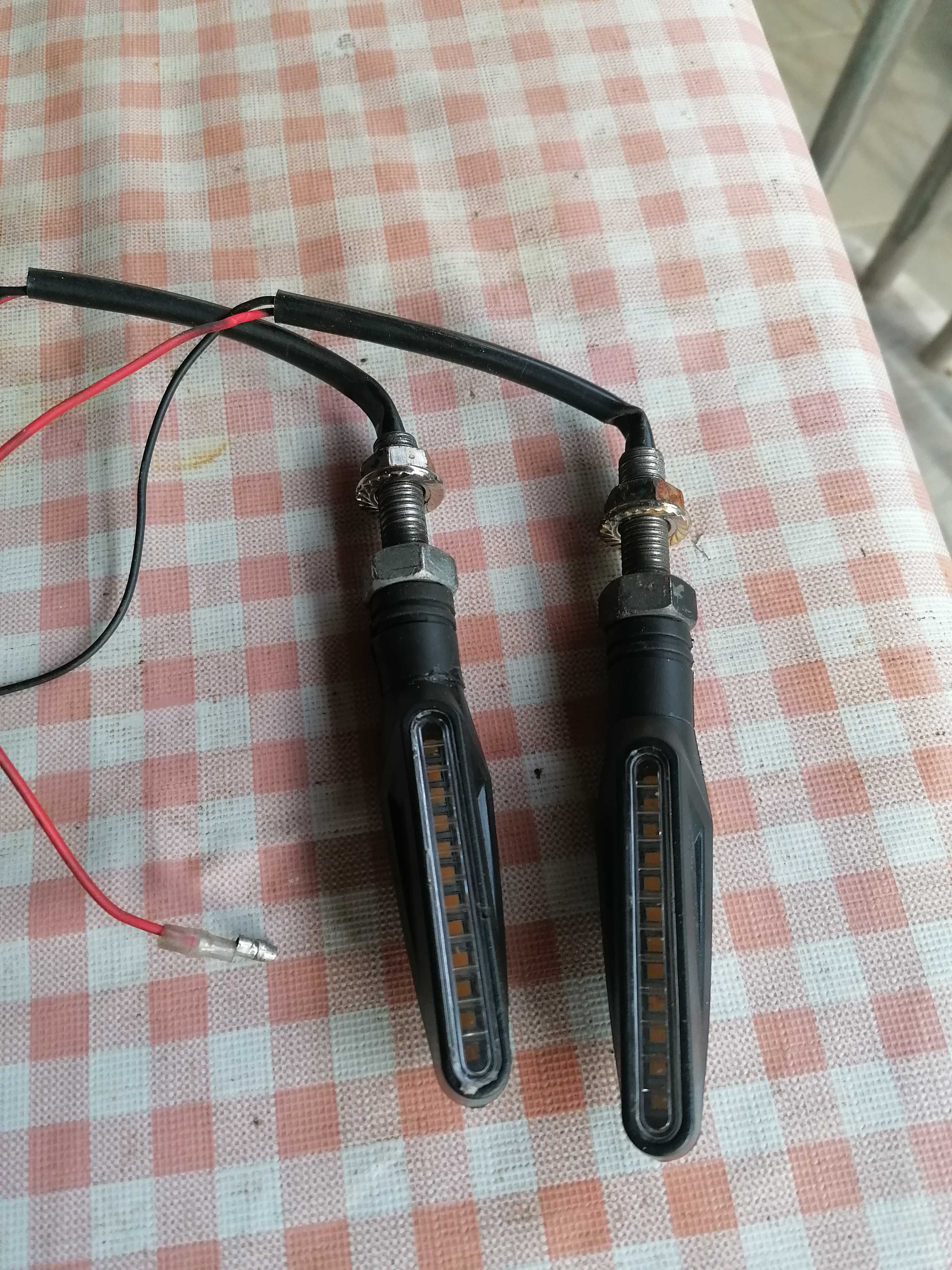 Piscas universais led