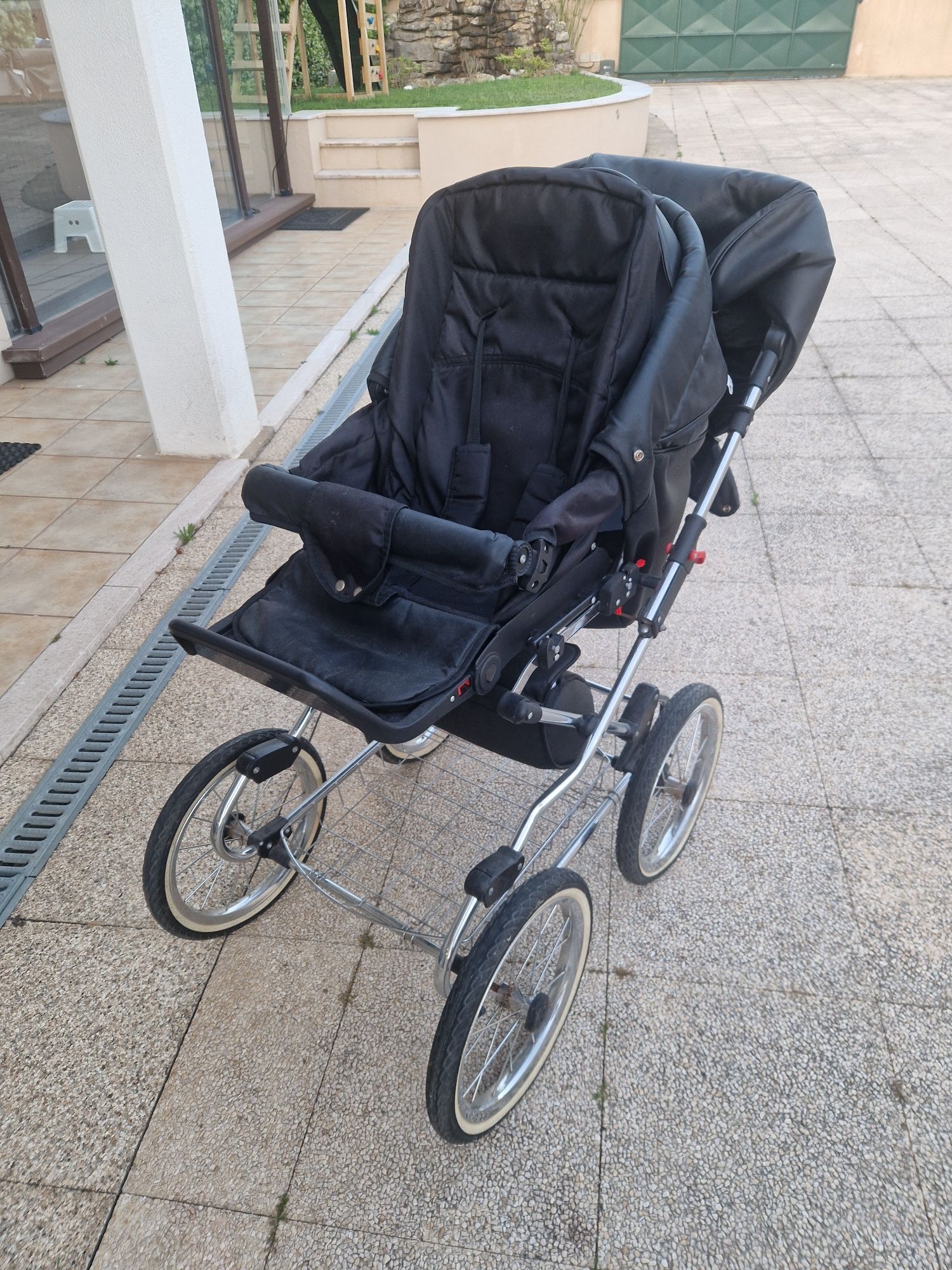 Carrinho de Bebé estilo clássico