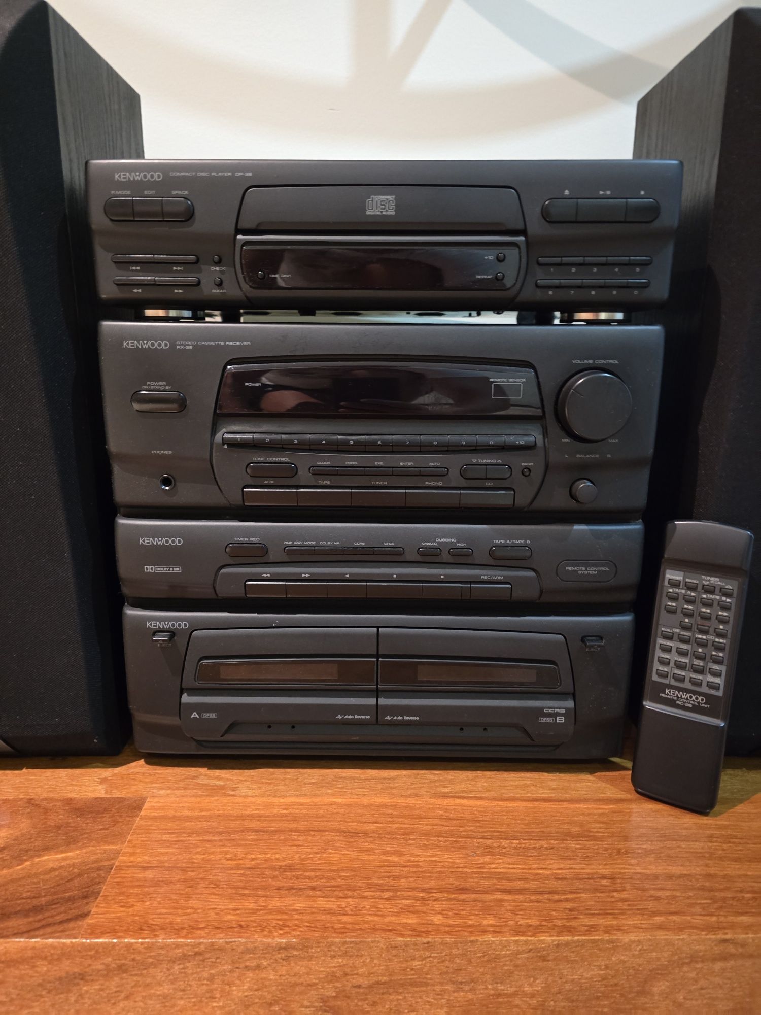 Aparelhagem de Música Kenwood.