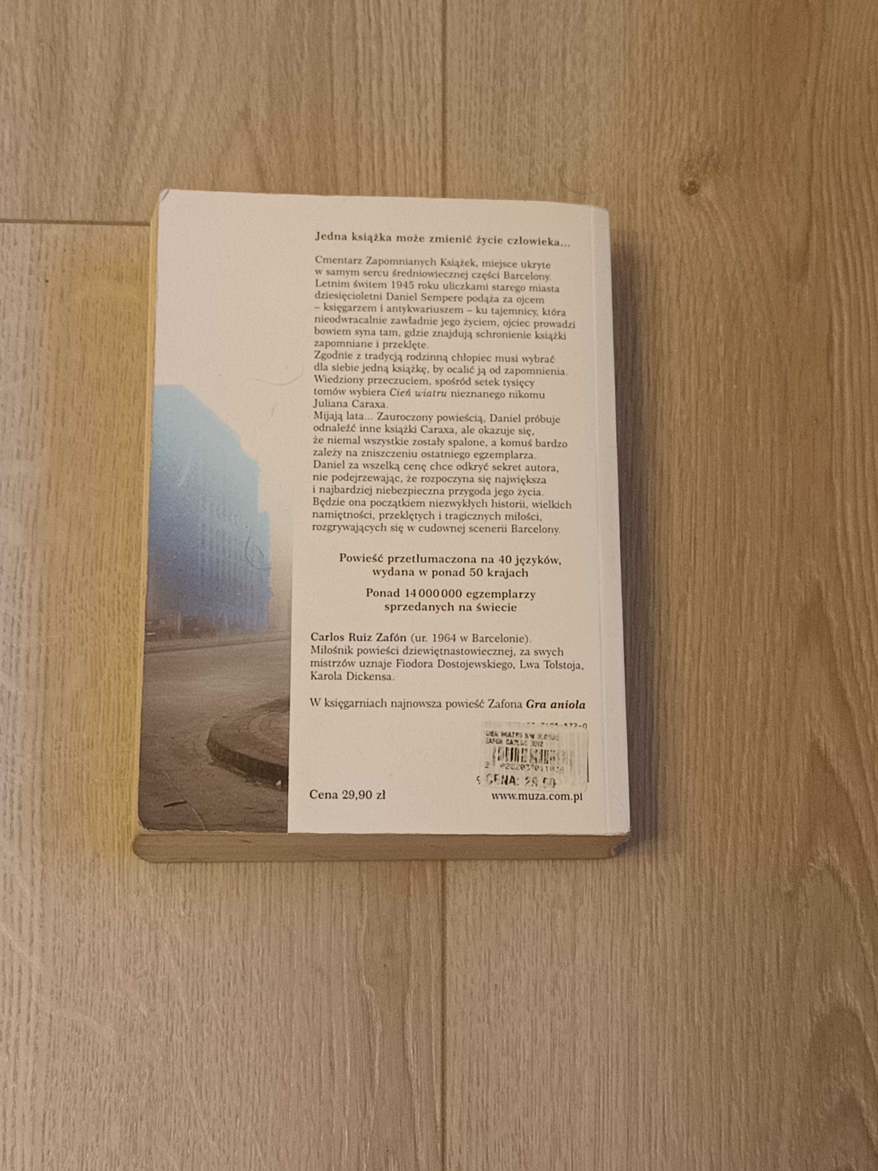 Książka - Cień Wiatru - Carlos Ruiz Zafon