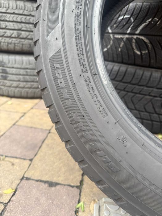 225-55 R18 102V Bridgestone Blizzak LM002 2022 2шт