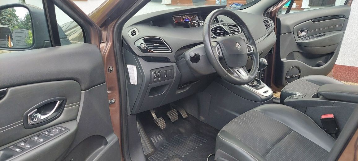 Renault Scenic 1.6 Benzyna + LPG | 2012 | Hak | Kamera | Bose | Bogate