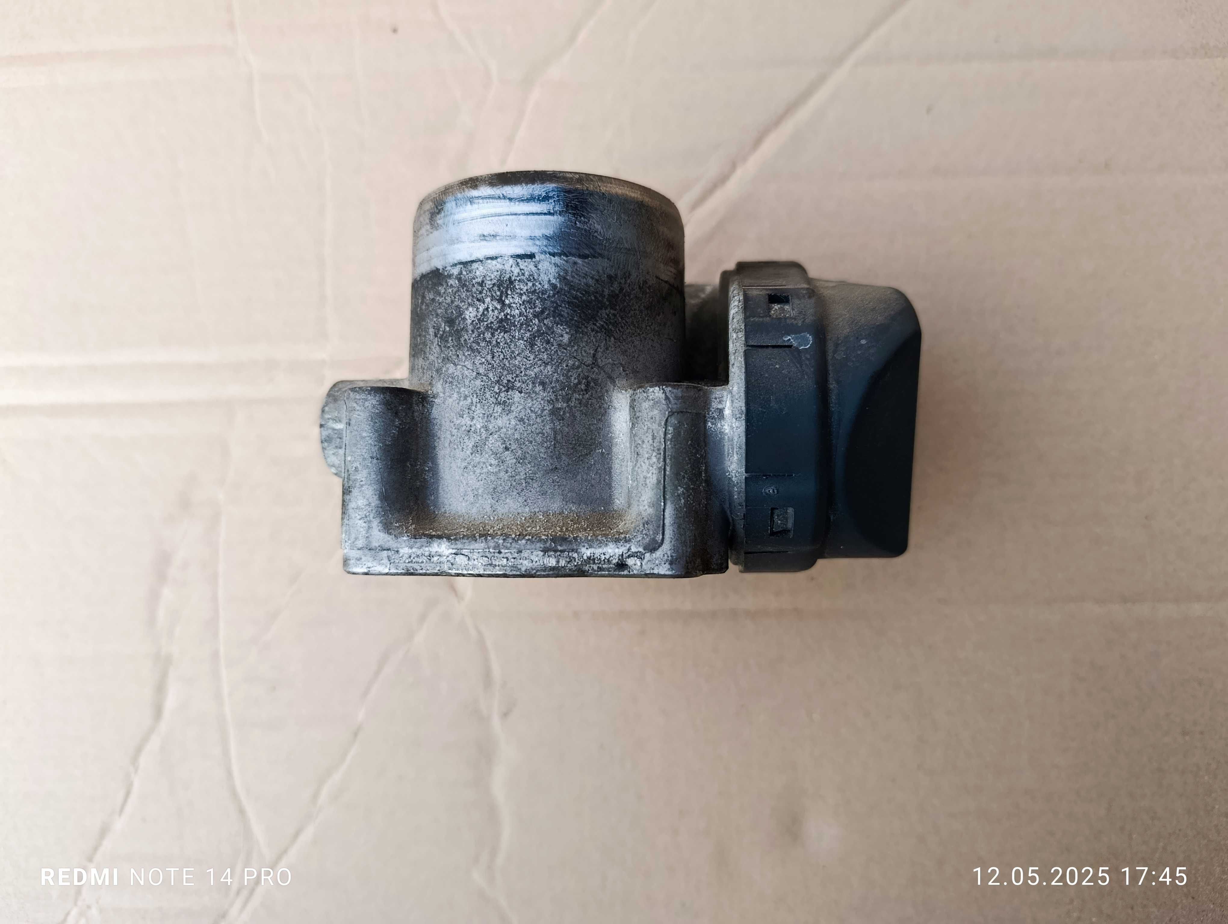 Дросельна заслонка Golf 4 Leon I A3 8L Fabia 1 1.4 1.6 16V 036133062A