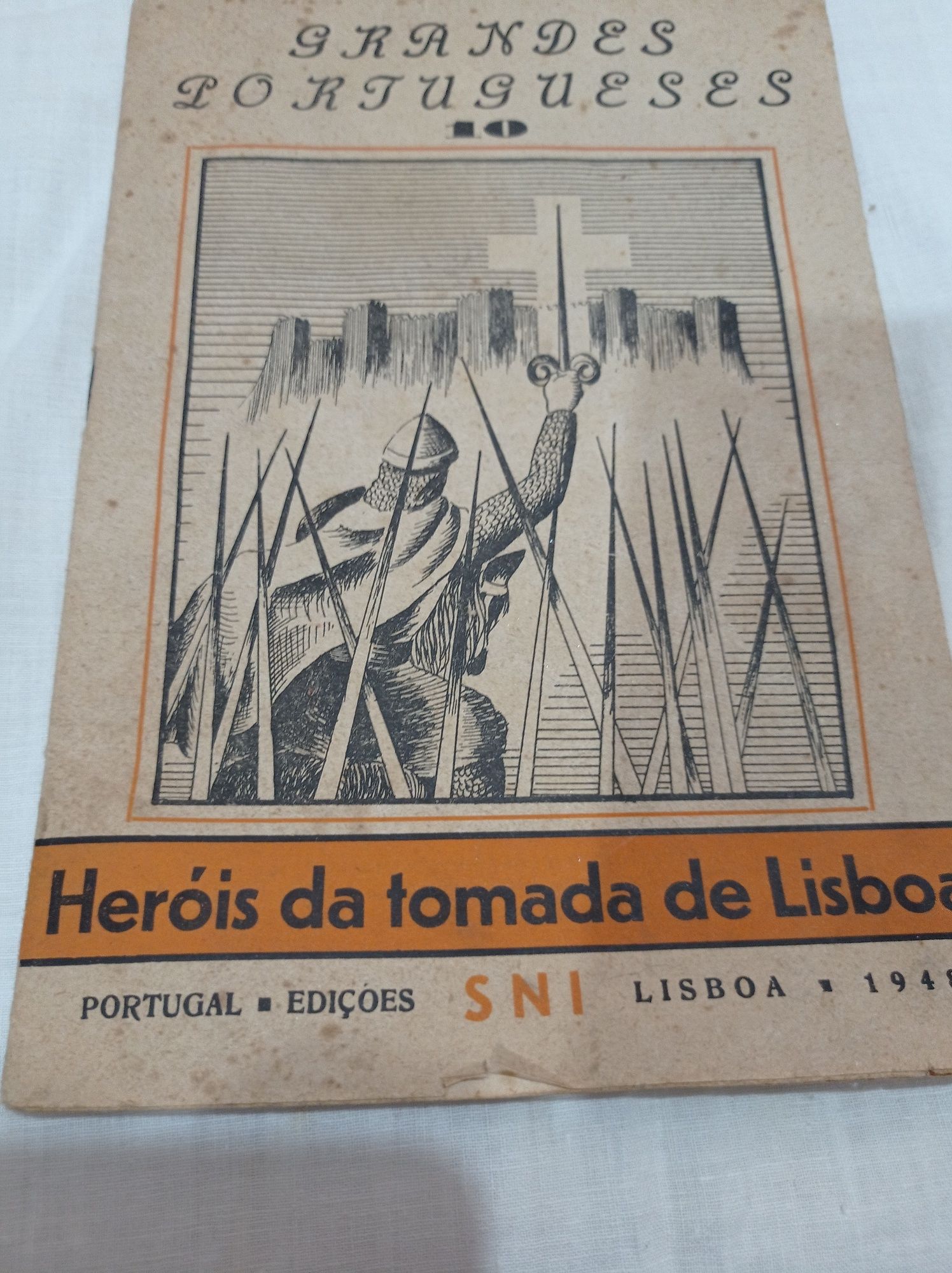 Antigo livro escolar