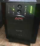 Продам ИБП  APC Smart-UPS 1500VA (чистая синусоида)