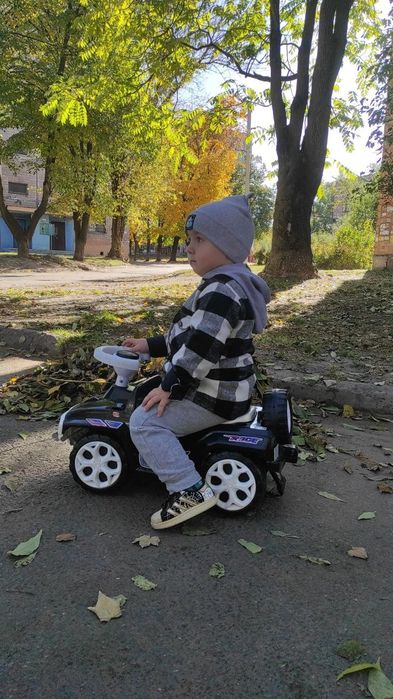 Толокар машинка детская