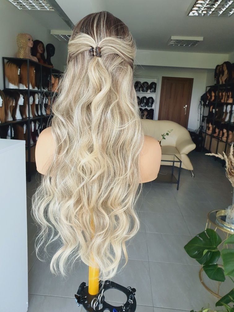 Długa peruka blond 3D loki fale Jennifer 70 cm