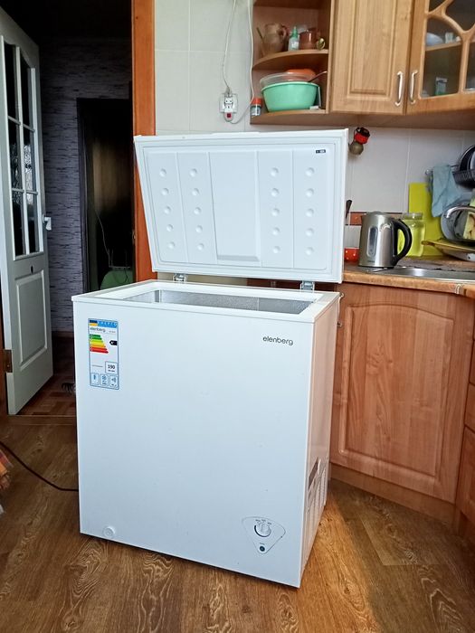 Морозильна камера. Elenberg 150 л. Нова