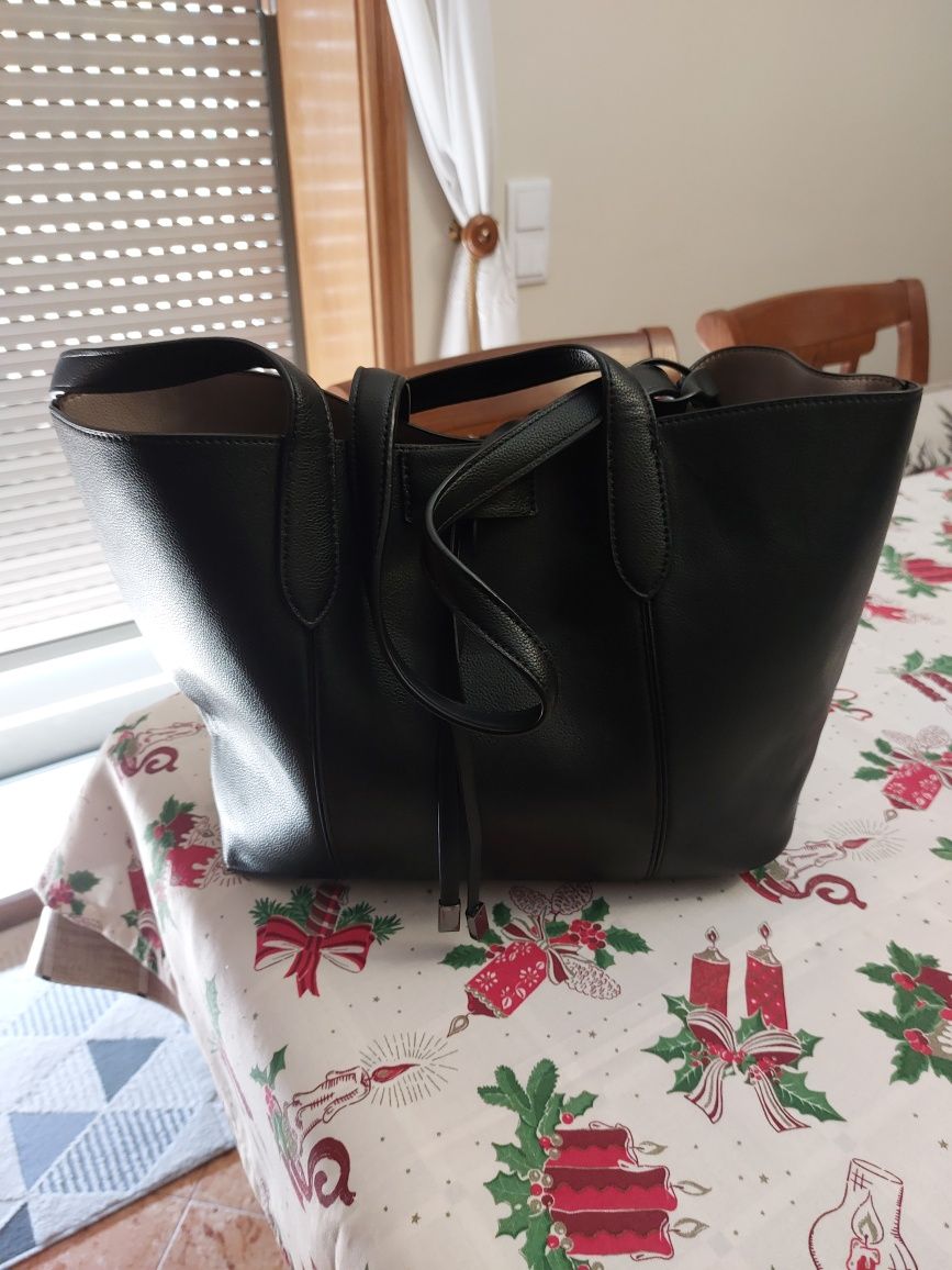Bolsa tira colo C&A