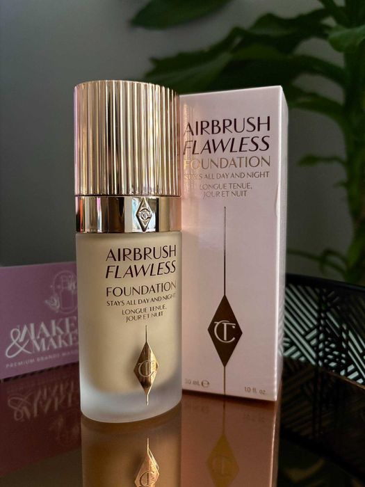 Charlotte Tilbury Airbrush Flawless Foundation 7 Neutral