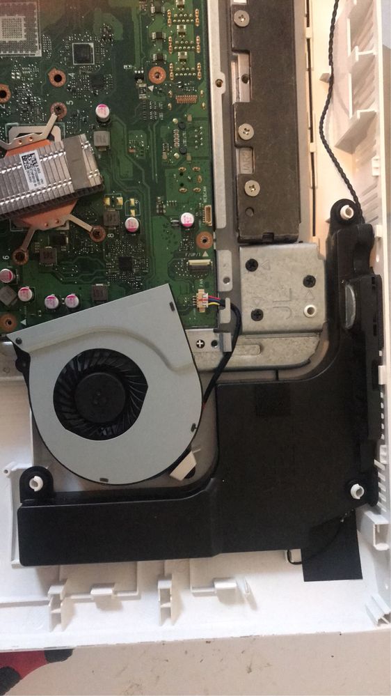 Computador AIO AZUS V222F para peças