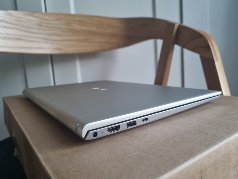 Laptop Dell Inspiron 5515