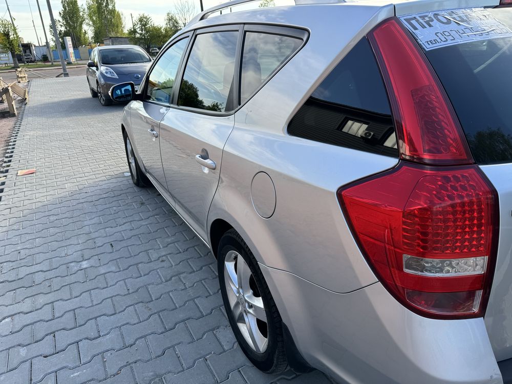 Продам Kia Ceed 2010