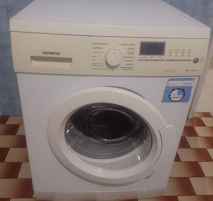 Máquina de lavar roupa Siemens
